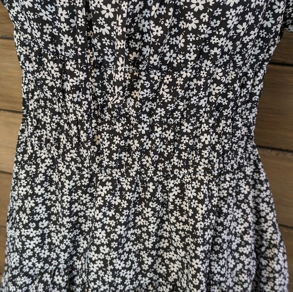 Hesperus Floral Dress - Picture 2 of 4